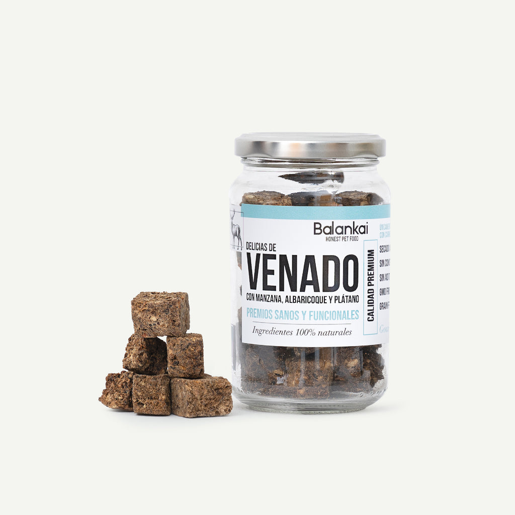 DELICIAS DE VENADO CON MANZANA, ALBARICOQUE Y PLÁTANO